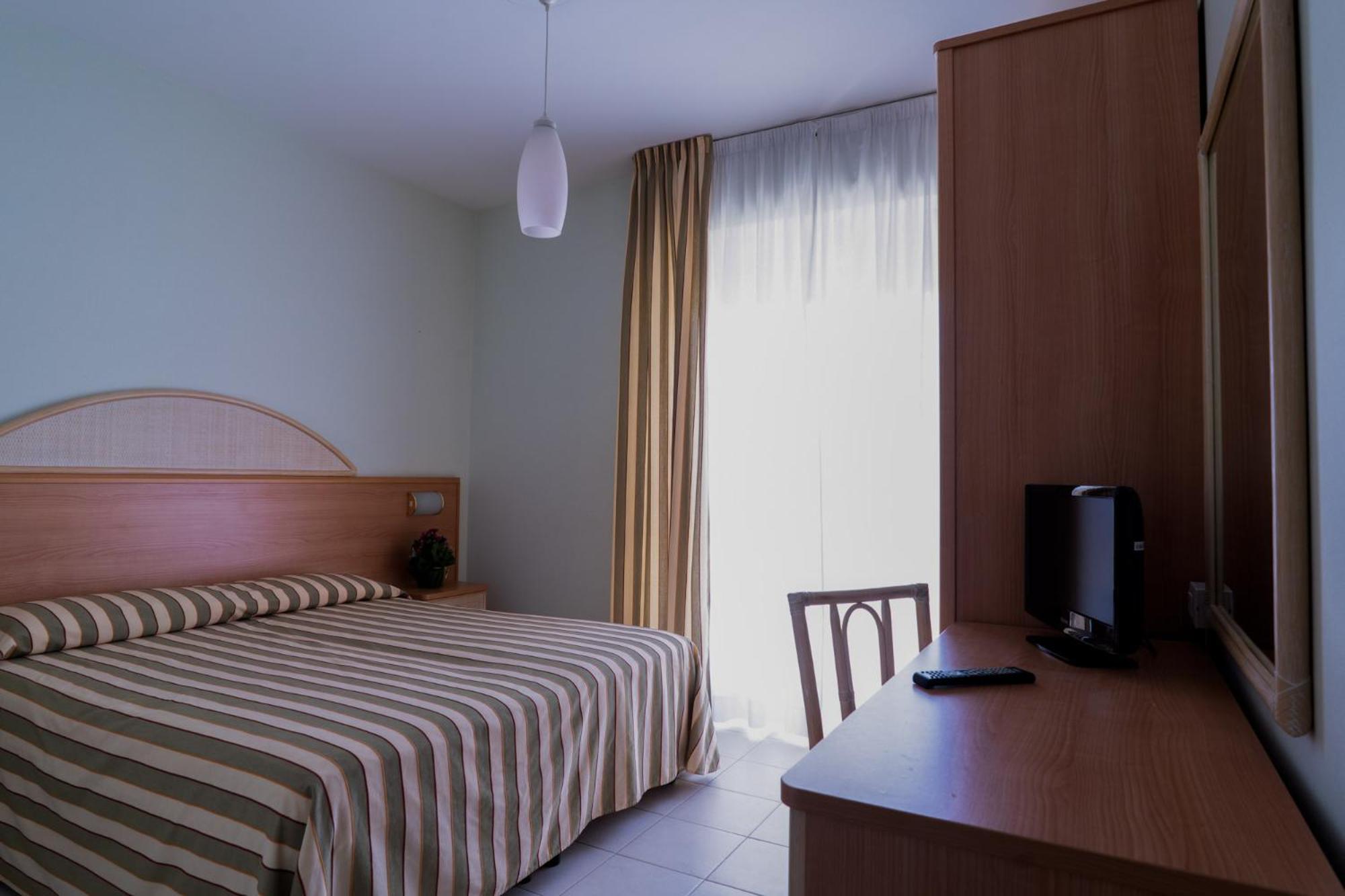 Hotel Jollino Pineto Eksteriør bilde