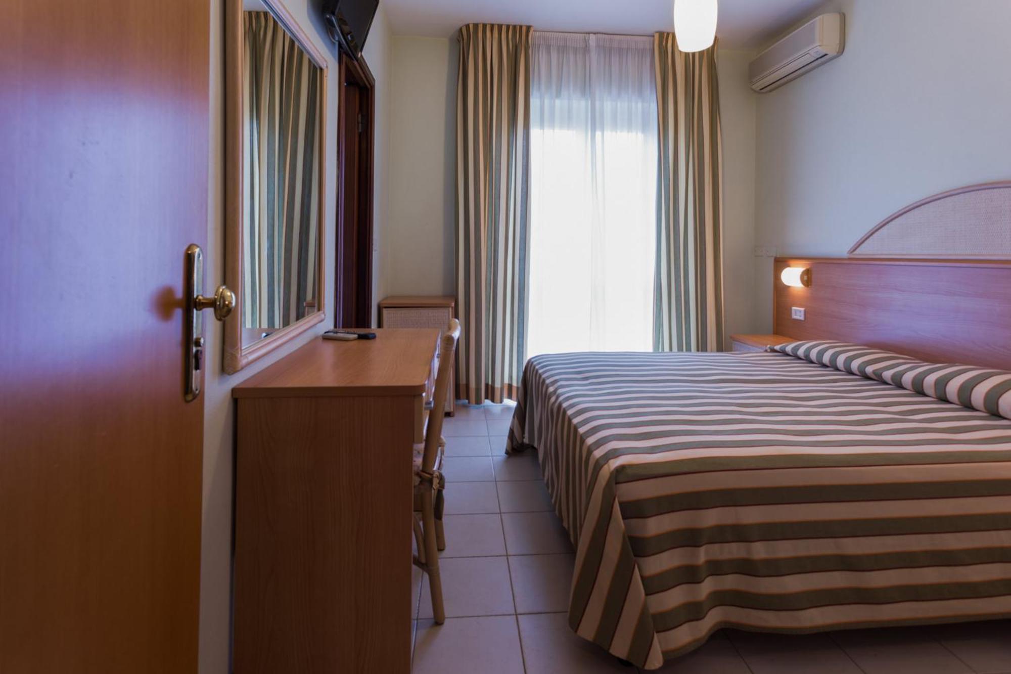 Hotel Jollino Pineto Eksteriør bilde