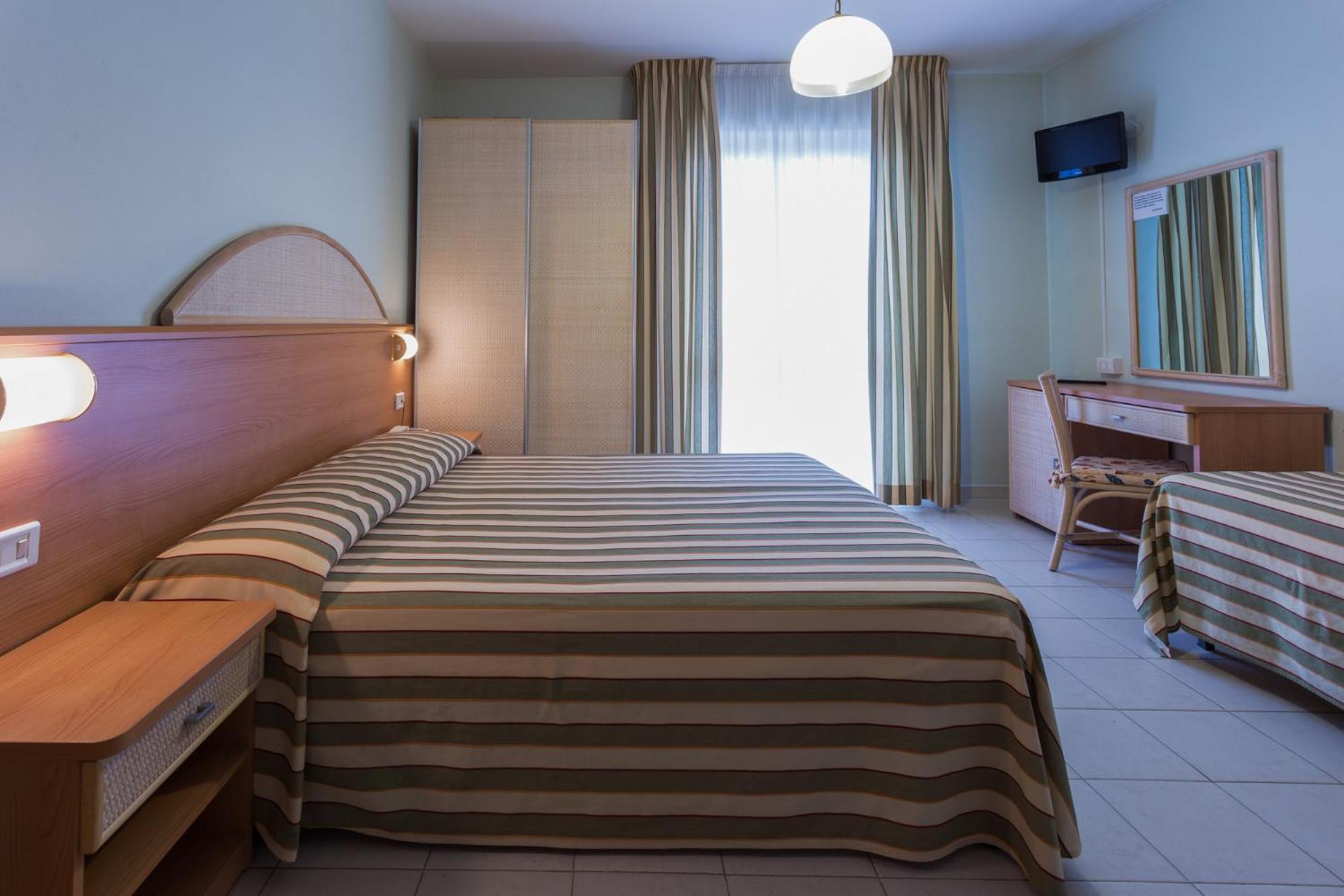 Hotel Jollino Pineto Eksteriør bilde