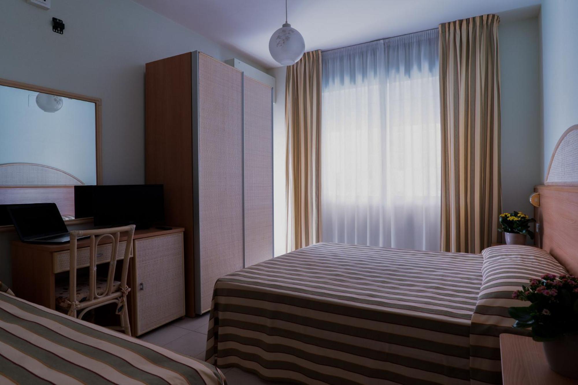 Hotel Jollino Pineto Eksteriør bilde